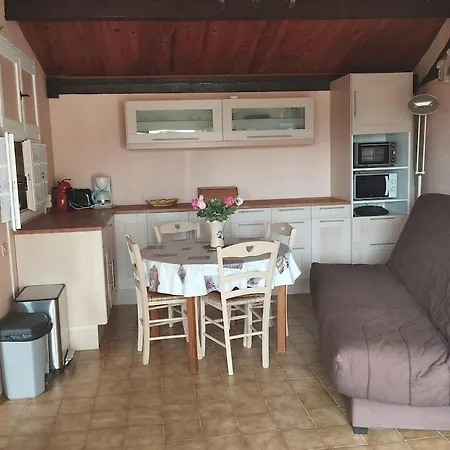 Maison A Сasa de vacaciones *